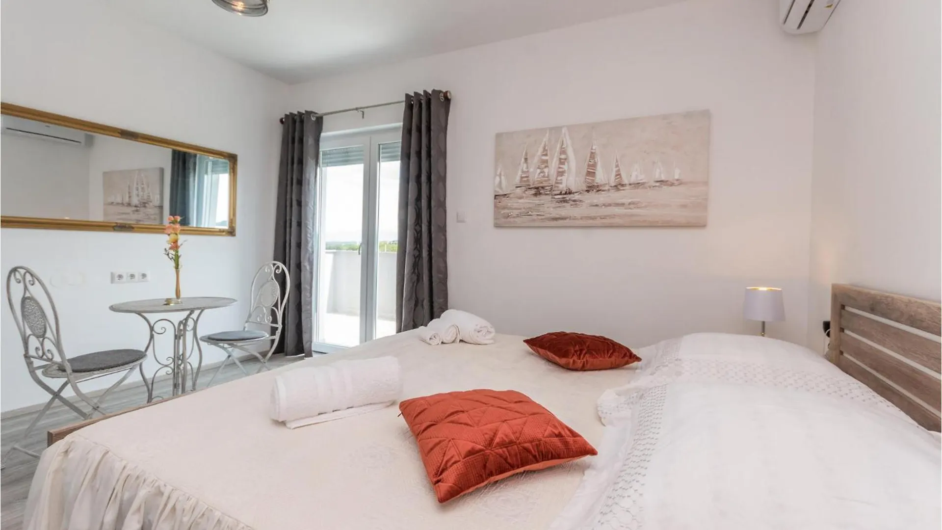 4 Bedroom Cozy Home In Donja Jagodnja