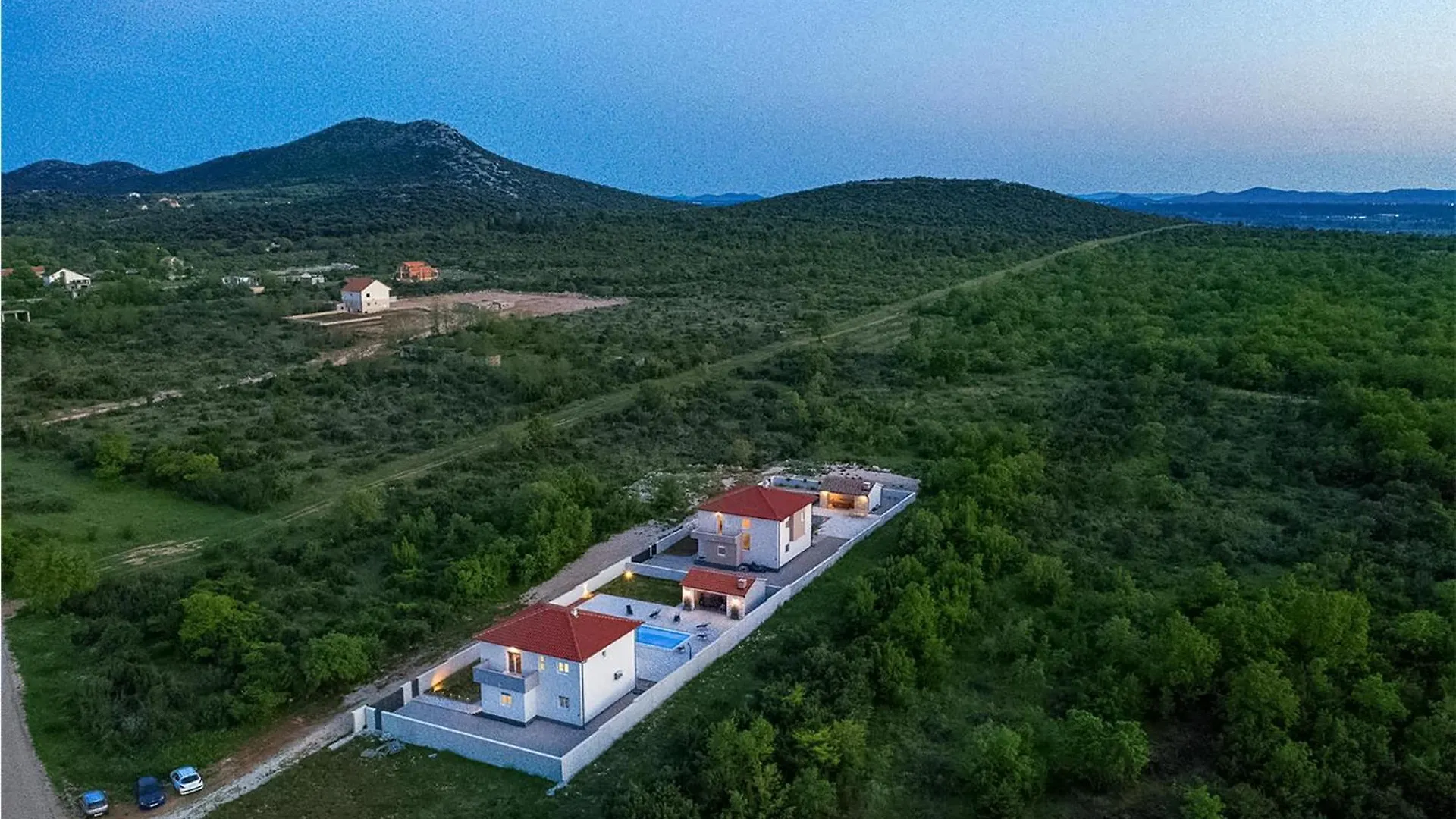 4 Bedroom Cozy Home In Donja Jagodnja 0*,  Kroatië