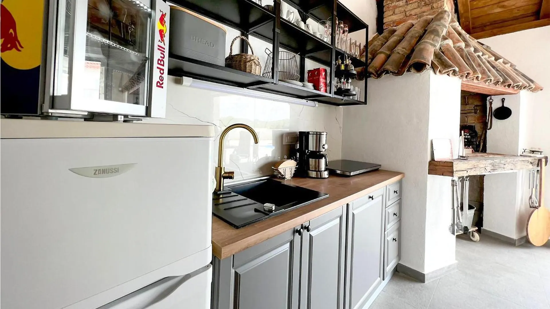 4 Bedroom Cozy Home In Donja Jagodnja