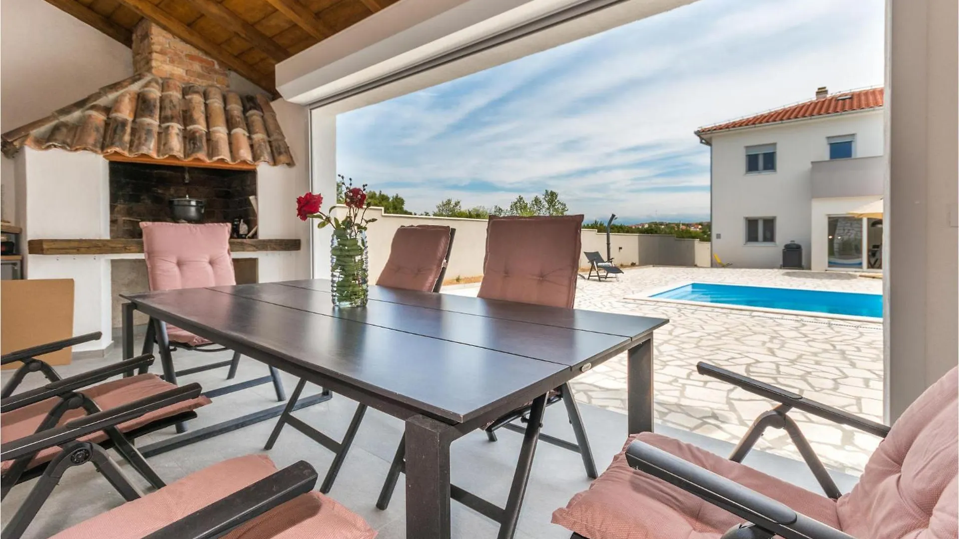 4 Bedroom Cozy Home In Donja Jagodnja كرواتيا